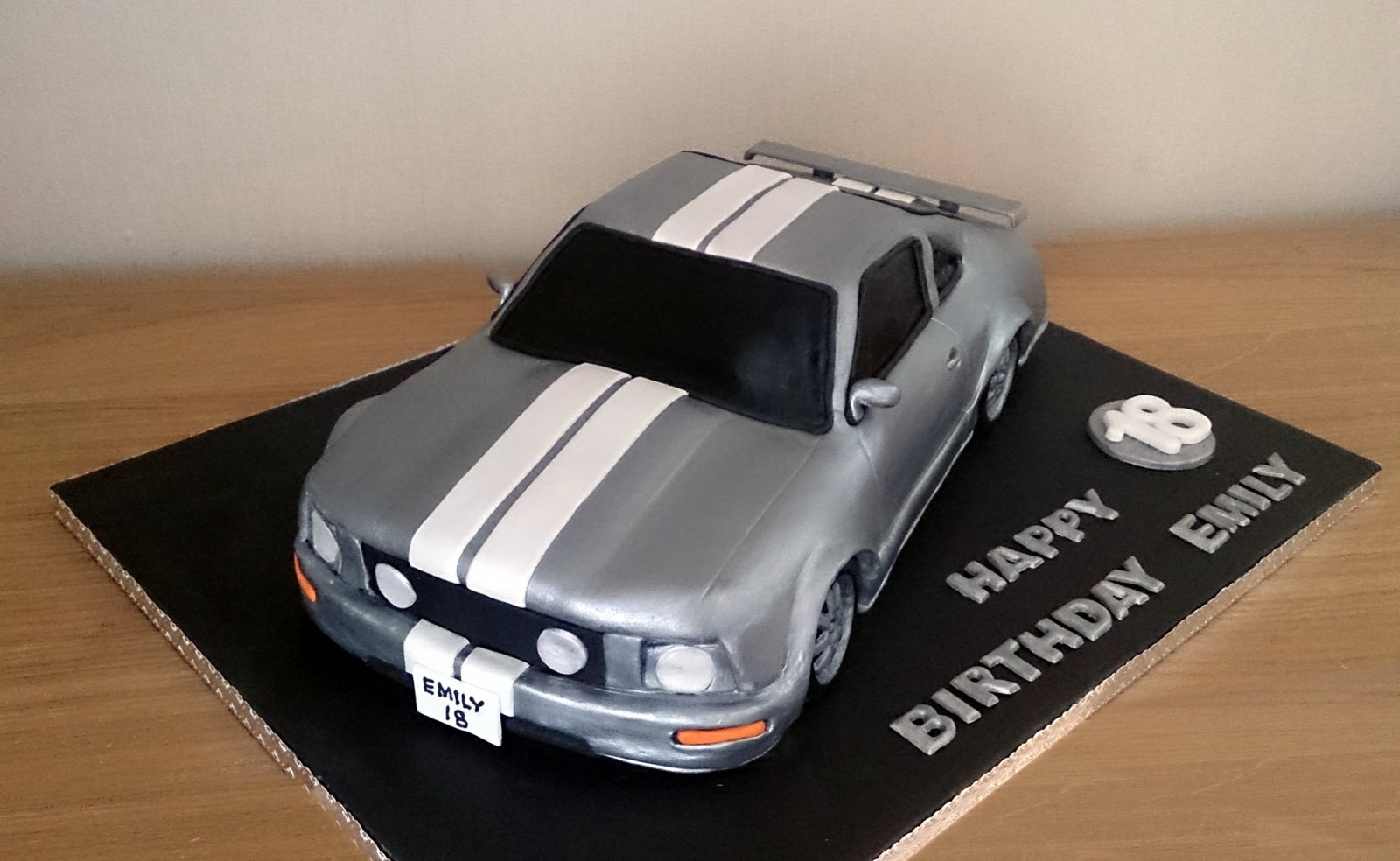 How to make a ford mustang cake #1