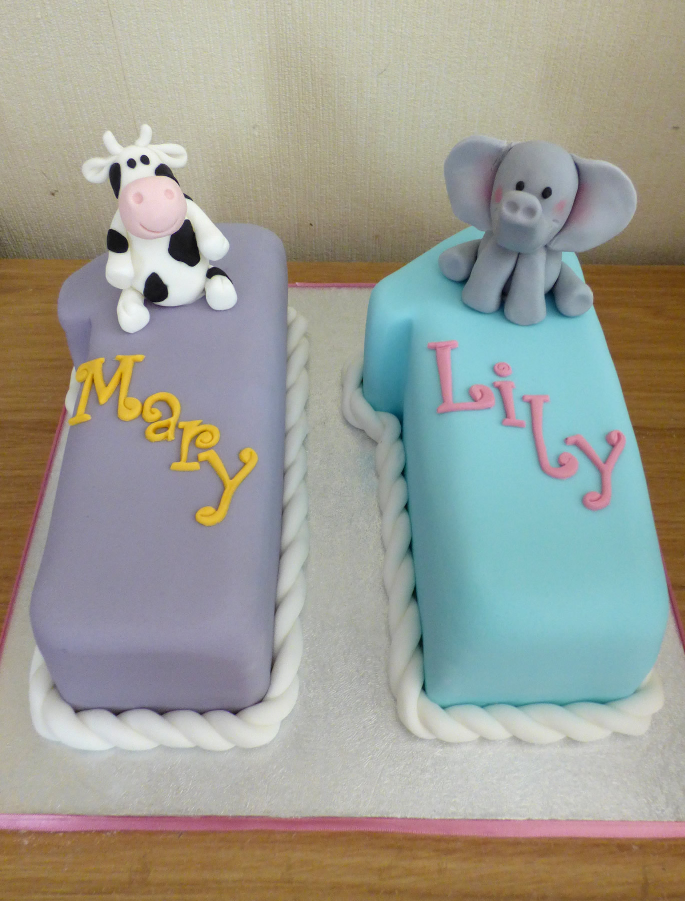 Twins 1st Birthday | www.cakebysugar.com First birthday cake… | Flickr